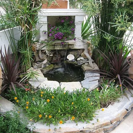 Apartment Beach Side Garden